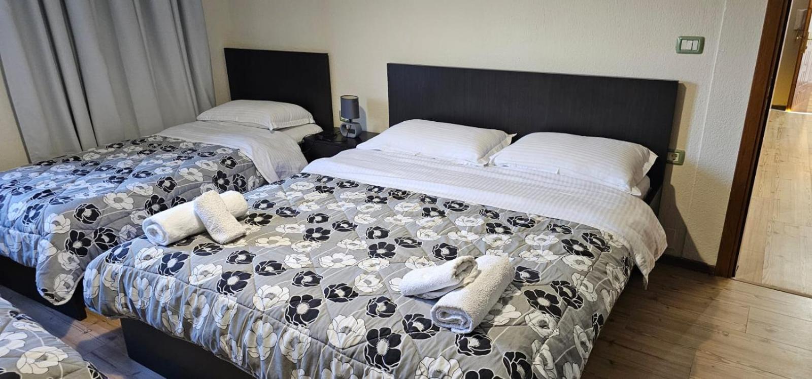 Hotel Sofra Gjirokastra Kültér fotó