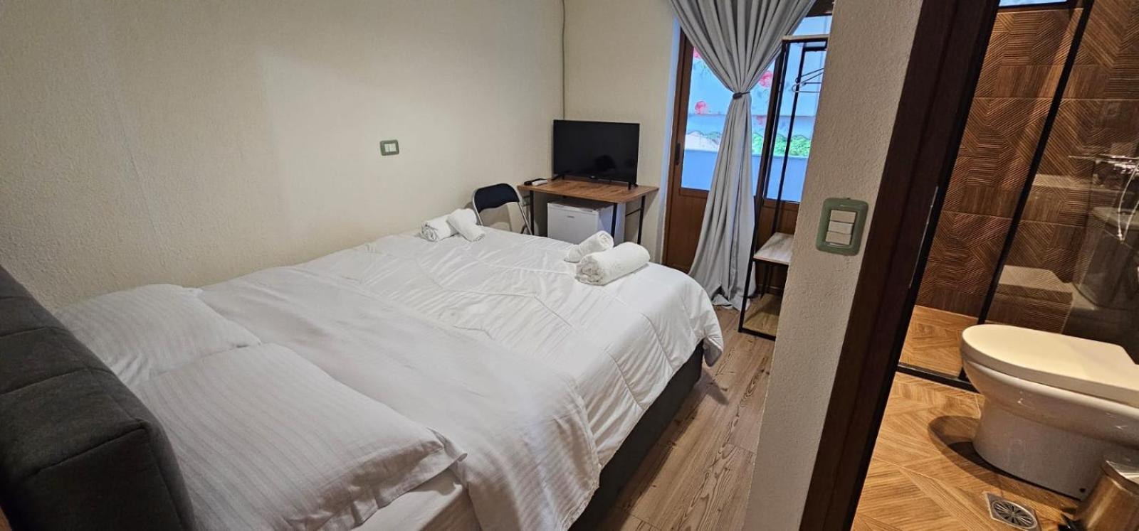 Hotel Sofra Gjirokastra Kültér fotó