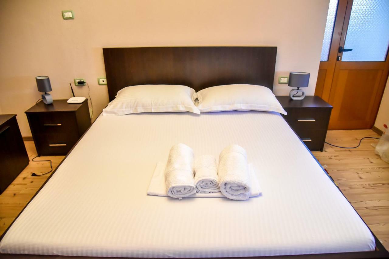 Hotel Sofra Gjirokastra Kültér fotó